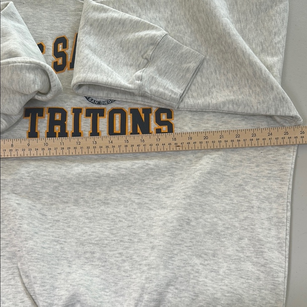UC San Diego Tritons Blue 84 Gray Crewneck Sweatshirt Size Large New With Tags - Picture 7 of 11
